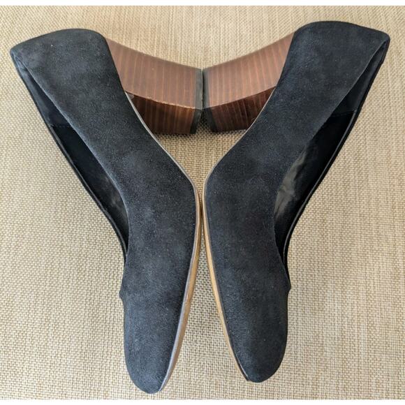Isola Black Suede Emalee Wooden Stacked Block Heel Round Toe Classic Pumps Sz 7 - Picture 5 of 8